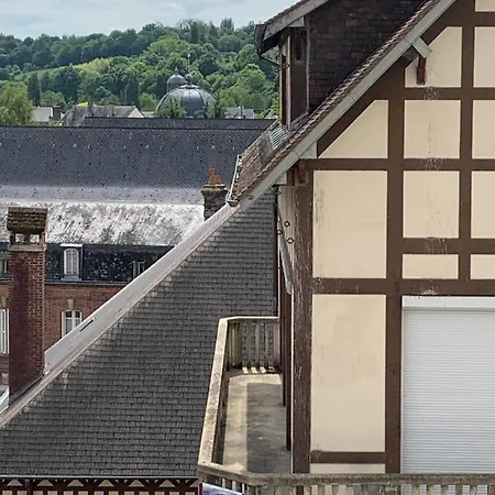 Au Coeur De 83 M2 Et Vue Sur La Basilique Lisieux
