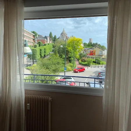 Au Coeur De 83 M2 Et Vue Sur La Basilique Apartment Lisieux
